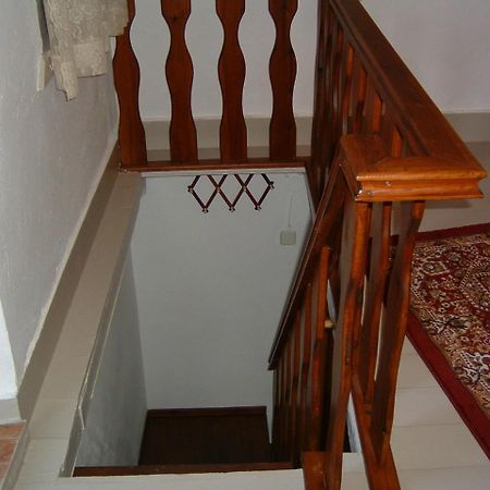 Yiayia'S Home Chalki Town Exterior foto