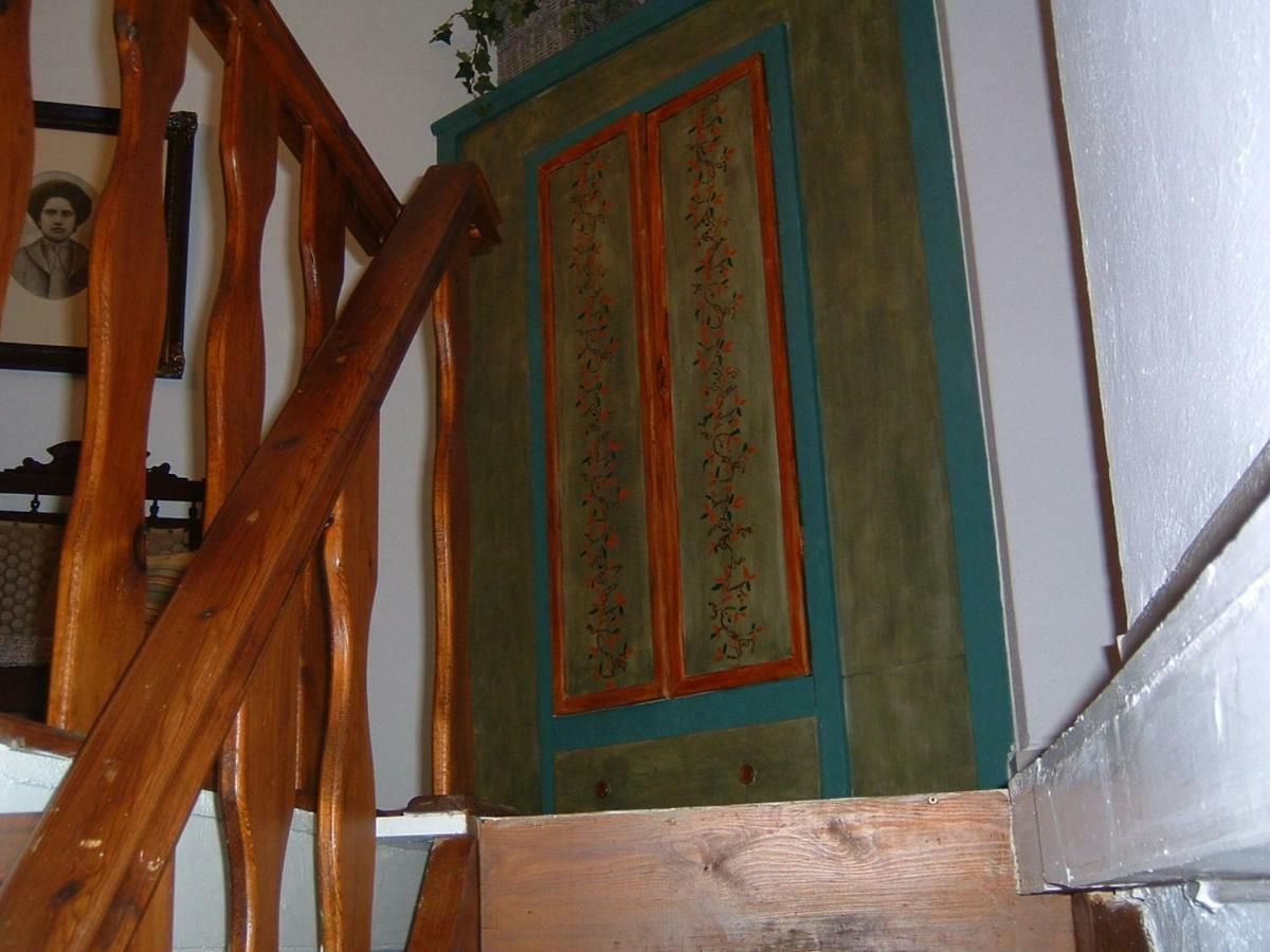 Yiayia'S Home Chalki Town Exterior foto